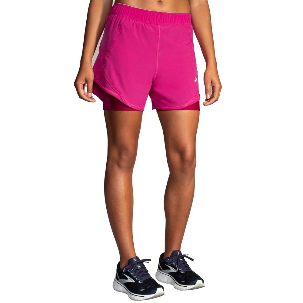 Brooks 2-in-1 Chaser Shorts